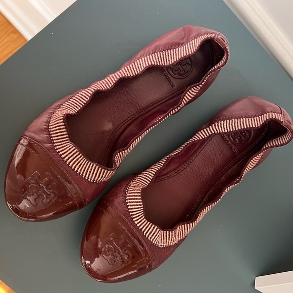 Tory Burch Burgundy Gabby Isabel Ballet Flats Size 7.5 - Picture 2 of 7